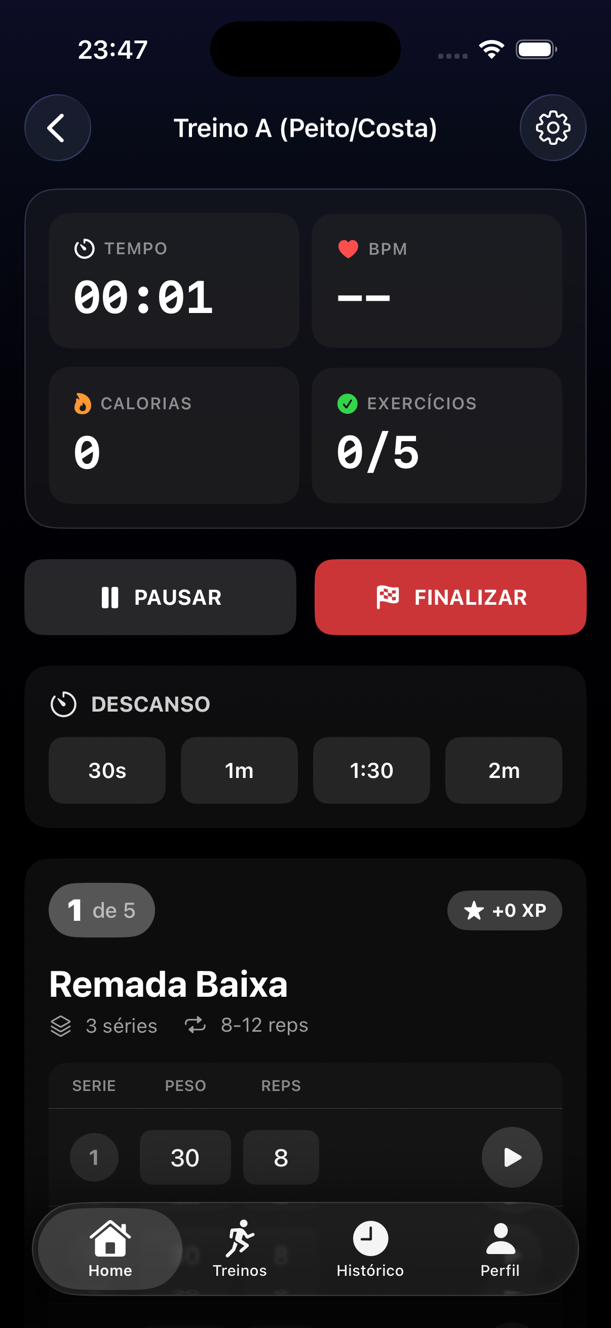 Sessão de treino em andamento com cronômetro e exercício atual